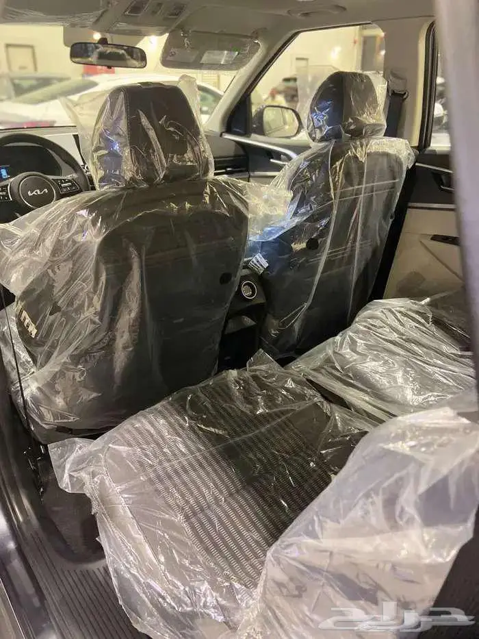 كيا كارينز نص فل فتحة سقف 2025 12