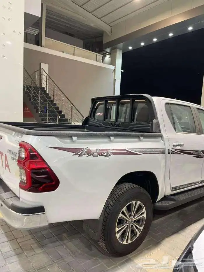 تويوتا هايلكس غمارتين S-GLX دبل قير عادي 2025 سعودي 6