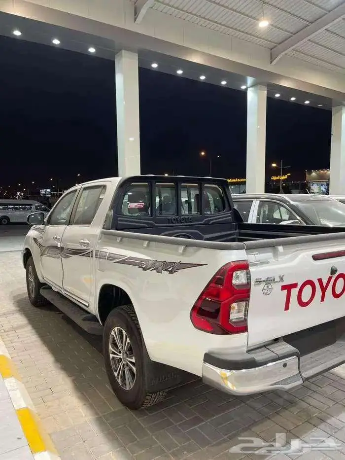 تويوتا هايلكس غمارتين S-GLX دبل قير عادي 2025 سعودي 5