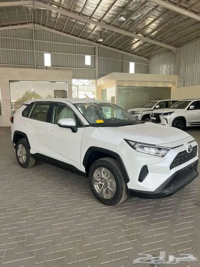 تويوتا راف فور LE بنزين دبل 2025 1