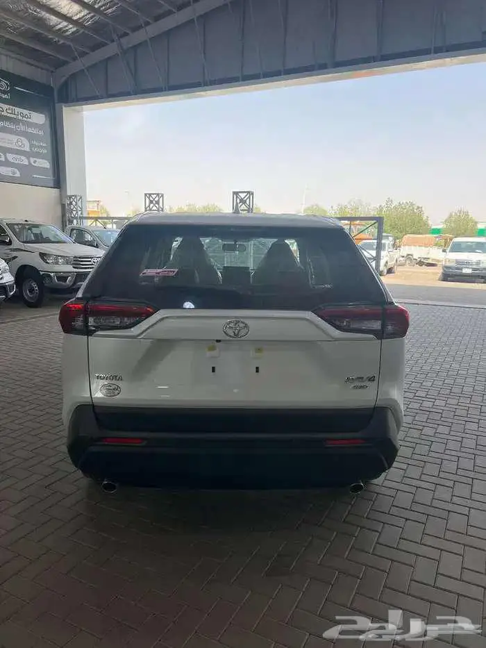 تويوتا راف فور LE بنزين دبل 2025 2