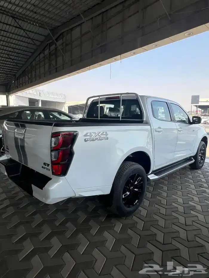 ايسوزو ديماكس 2025 GT فل كامل 4