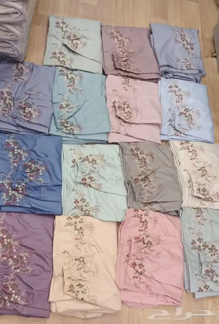 طقوم اسفنج مع شراشف صلاه مطرز وبوكسات هدايا بسعر الجمله 6