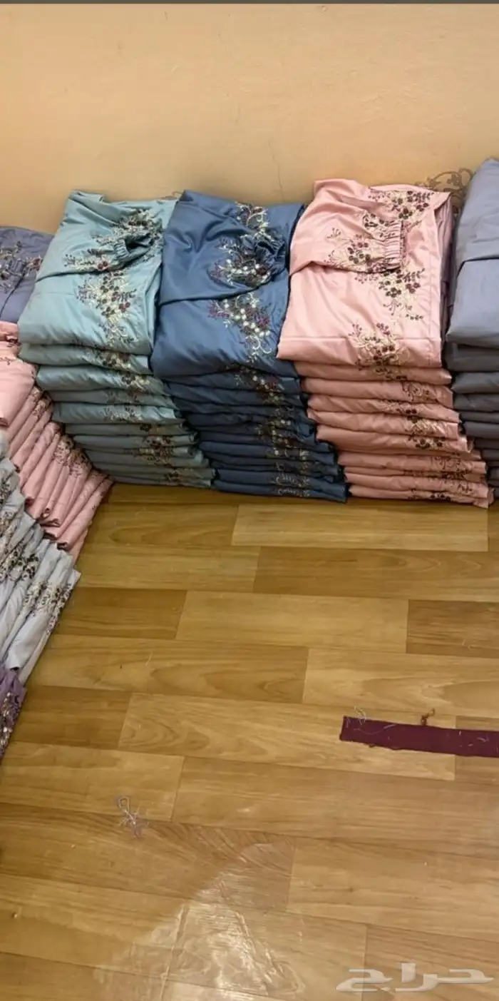 طقوم اسفنج مع شراشف صلاه مطرز وبوكسات هدايا بسعر الجمله 5