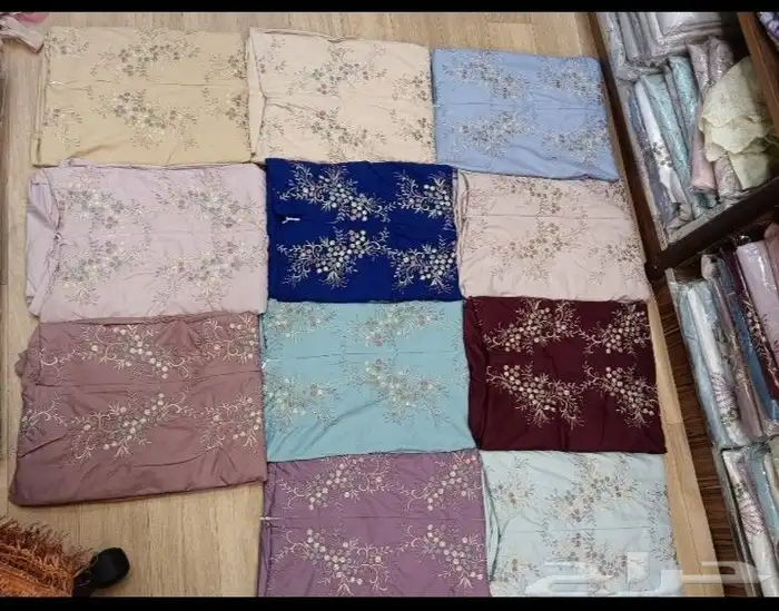 طقوم اسفنج مع شراشف صلاه مطرز وبوكسات هدايا بسعر الجمله 3