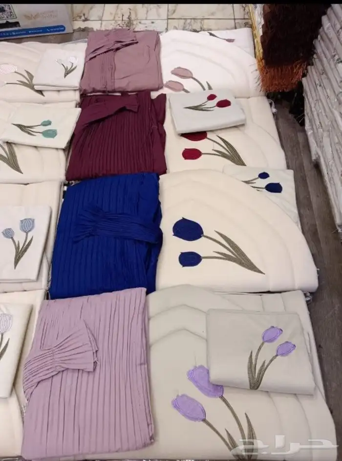 طقوم اسفنج مع شراشف صلاه مطرز وبوكسات هدايا بسعر الجمله 0