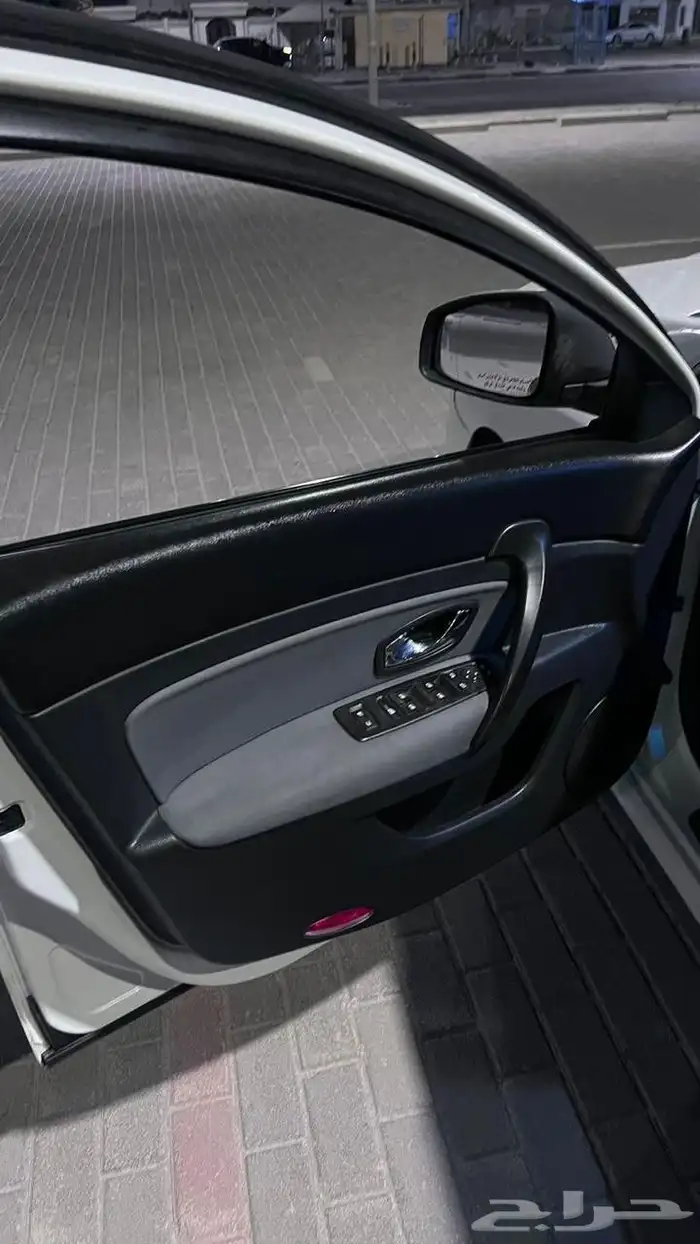 رينو سافران الموديل 2014 16