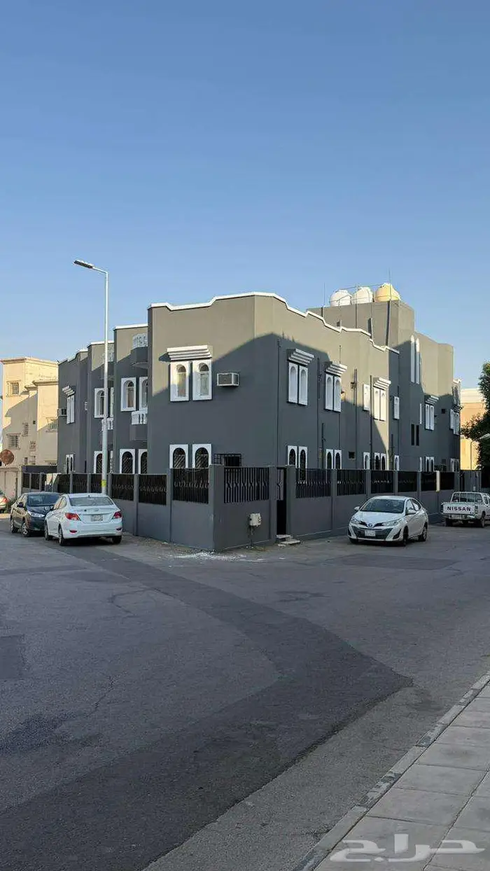 للايجار شقة عوائل بحى المنتزة 1