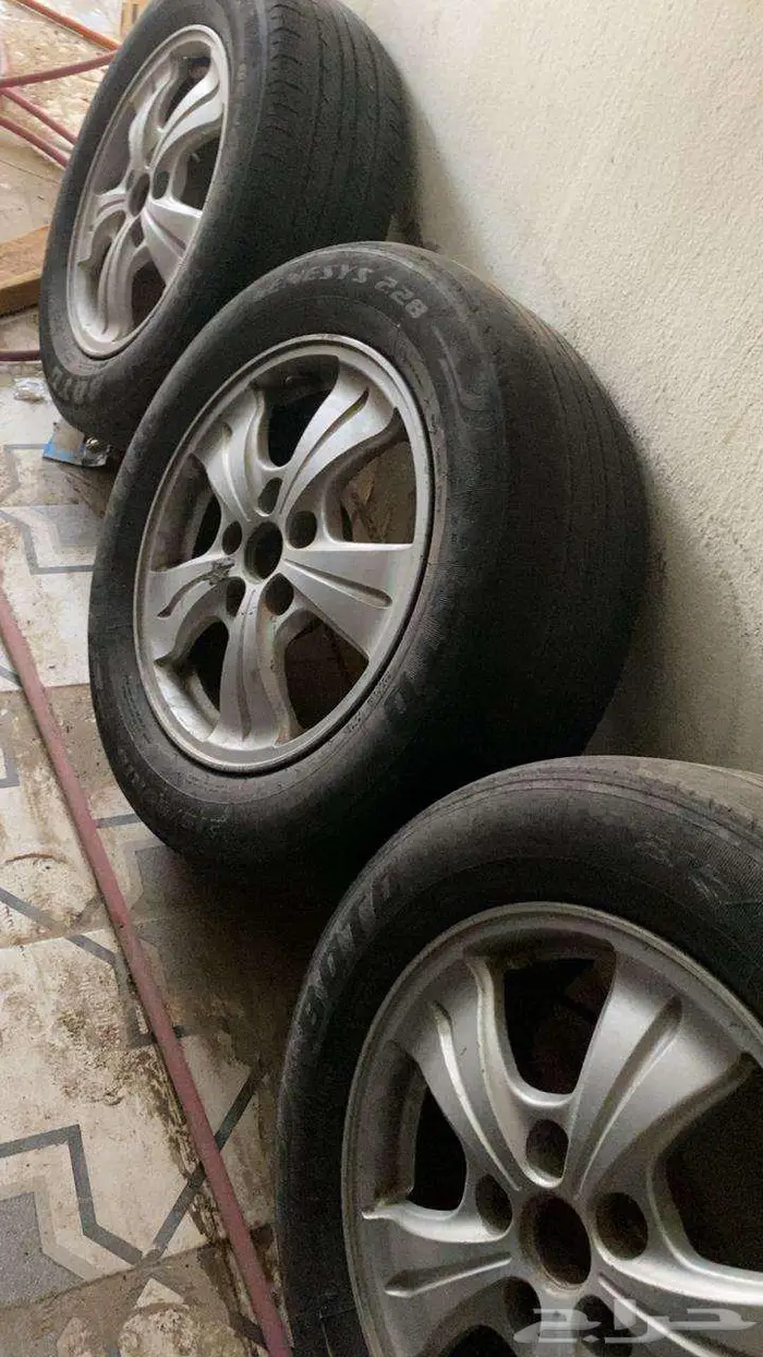 جنوط كامري للبيع مع كفراتها 1