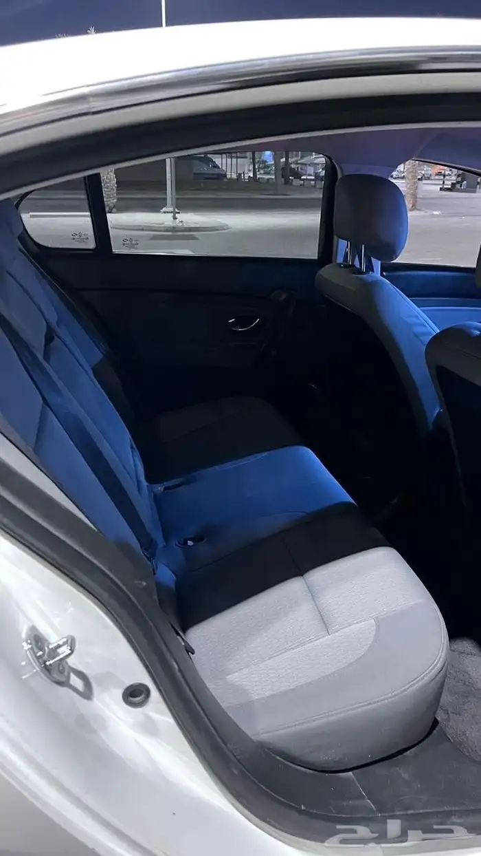 رينو سافران الموديل 2014 17