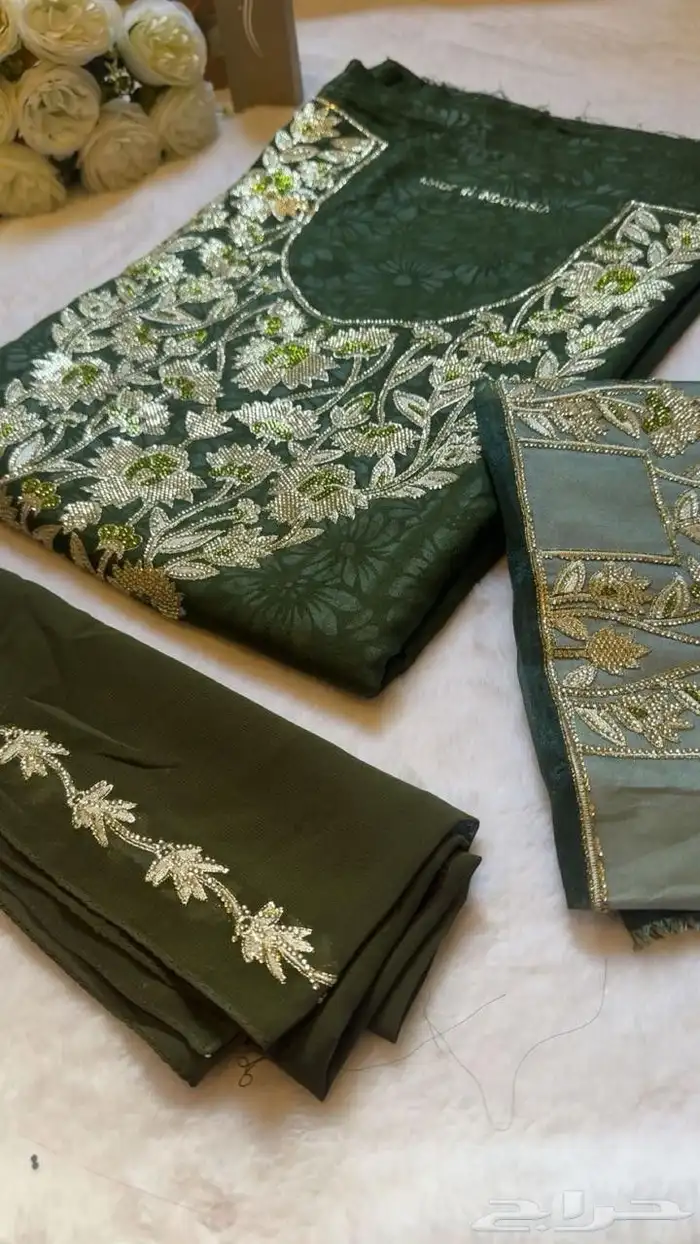 كشميري متروس كرستال شغل بادله مع الحاشي 0