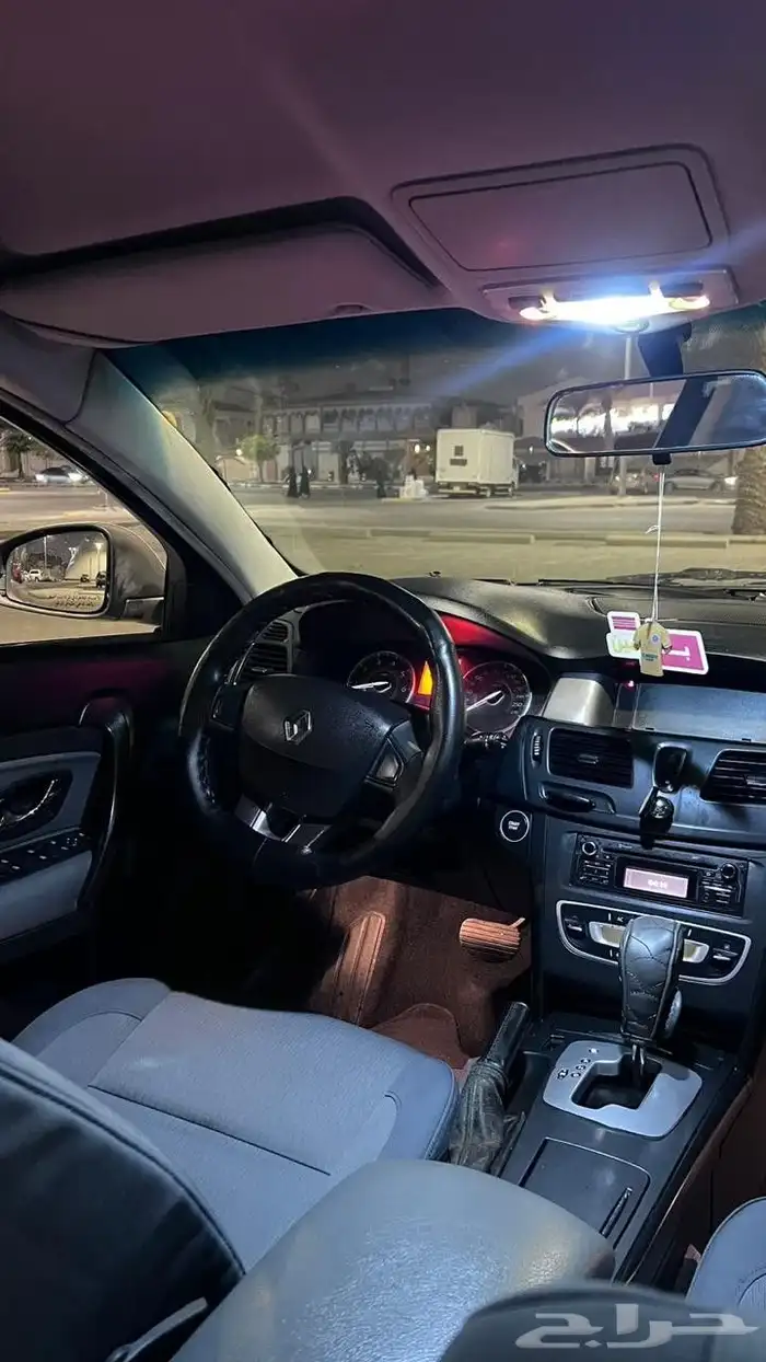 رينو سافران الموديل 2014 18