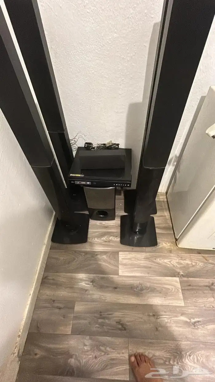 للبيع مسرح منزلي سماعات و DVD LG 3