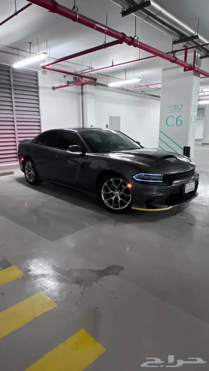 دودج تشارجر 8