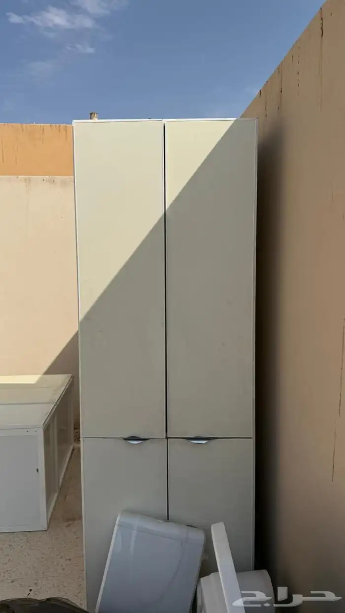 اثاث منزل عباره عن مطبخ صغير خدمه وصاله صغيره وغرفة نوم 6