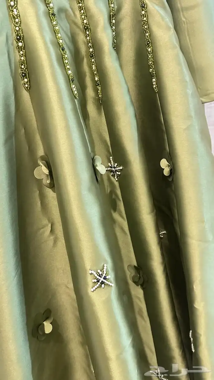 فستان مستخدم في مناسبة وحدة فقط 350 ريال 0