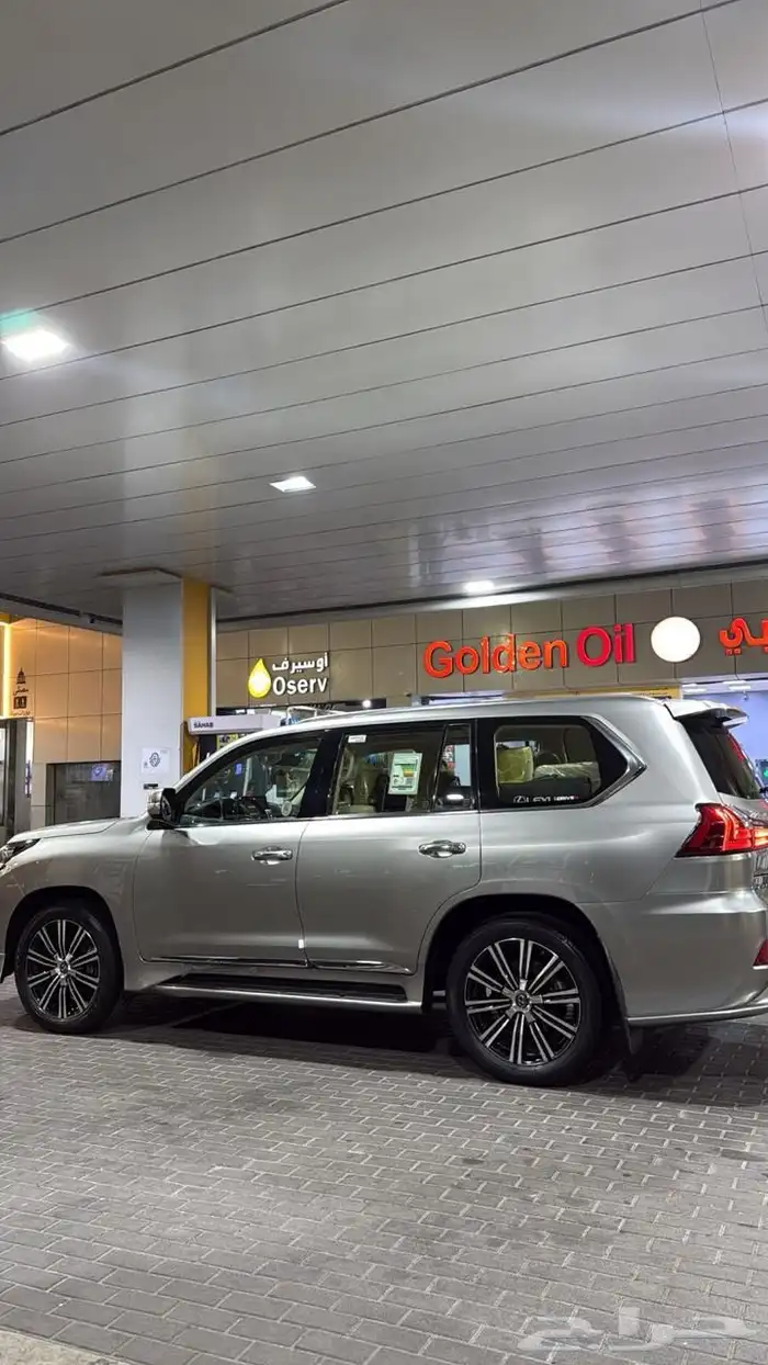 للبيع لكزس 2018 19