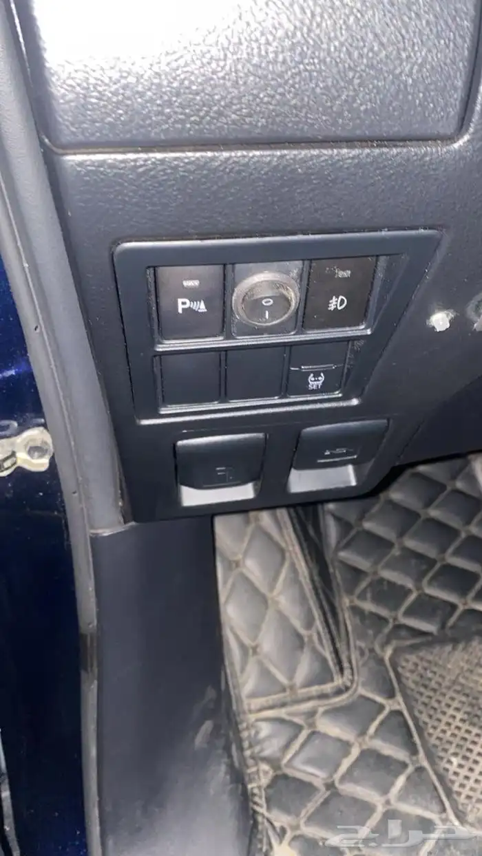 هايلكس دبل مكينه 2800 ديزل قير تماتيك مجهزه ب جنوط برايد 4