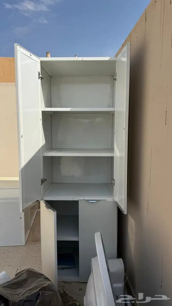 اثاث منزل عباره عن مطبخ صغير خدمه وصاله صغيره وغرفة نوم 7