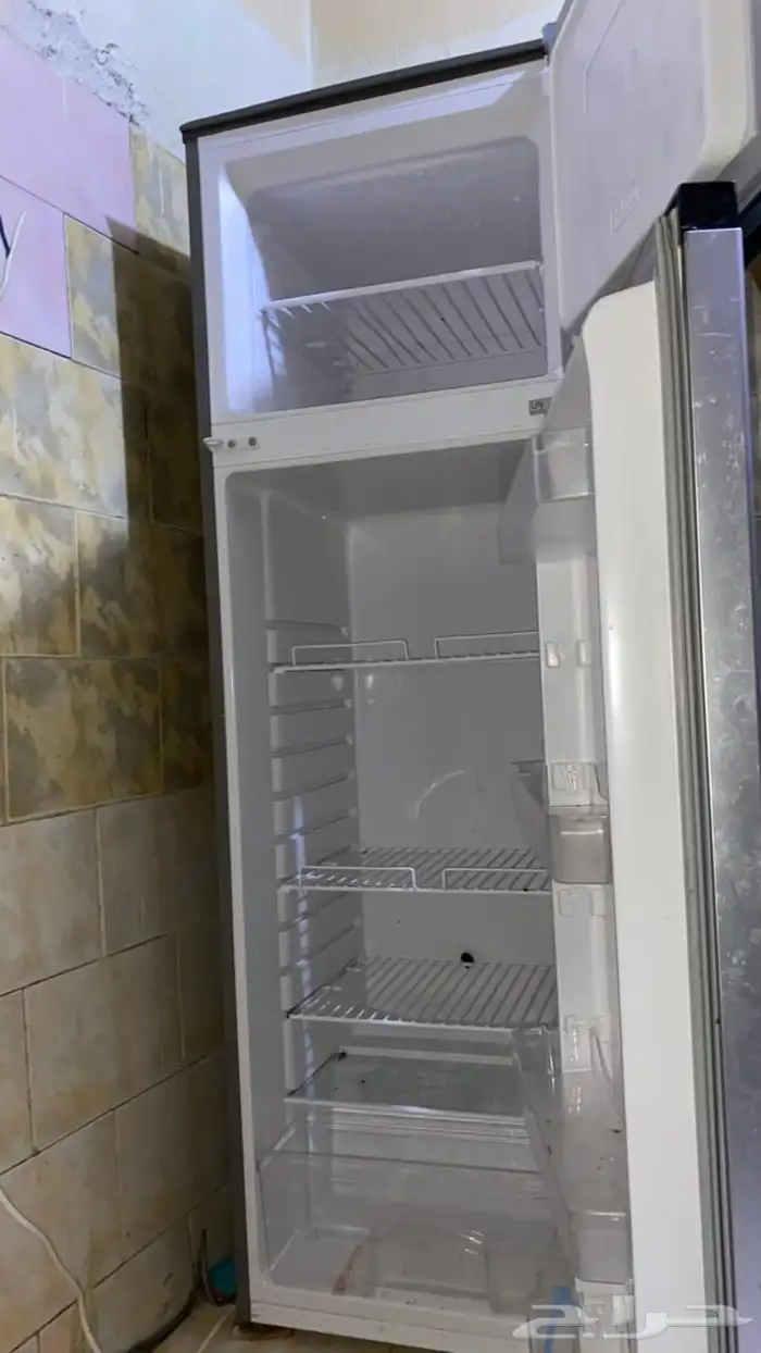 ثلاجه جديدة مالها ثلاث شهور 1