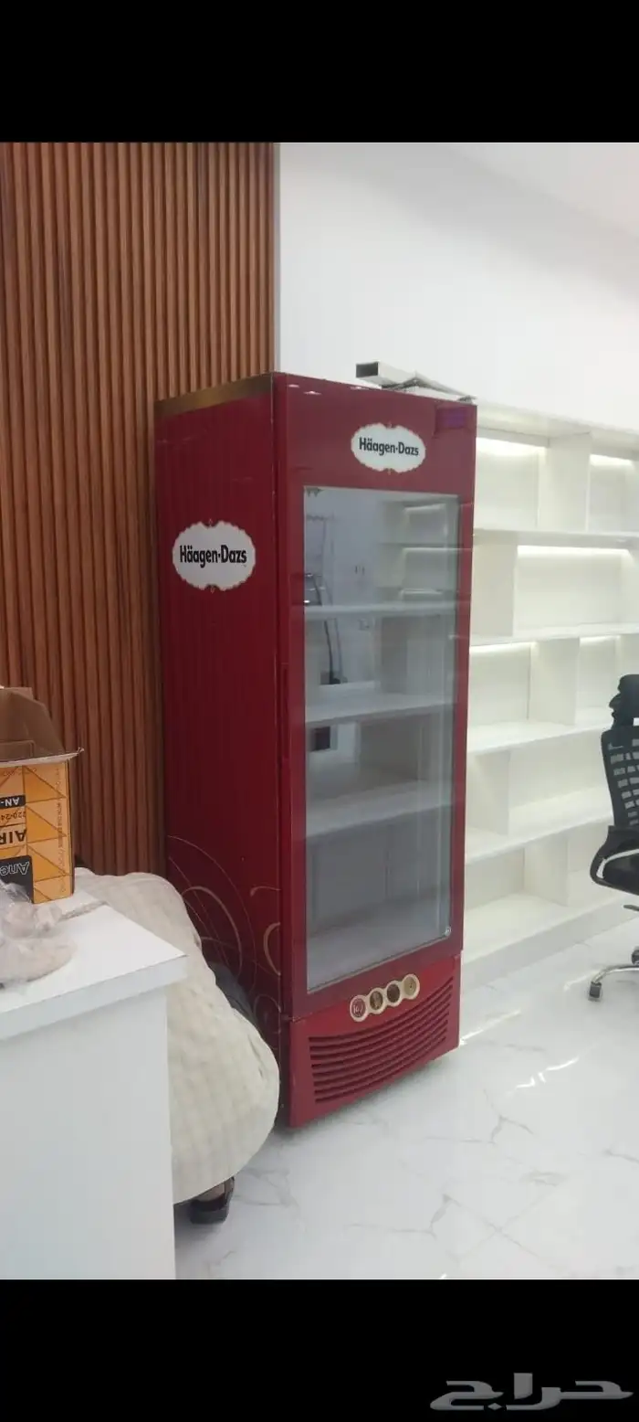 ثلاجه تجميد نظيفه على الشرط ما قد تغير فيها مسمار 0