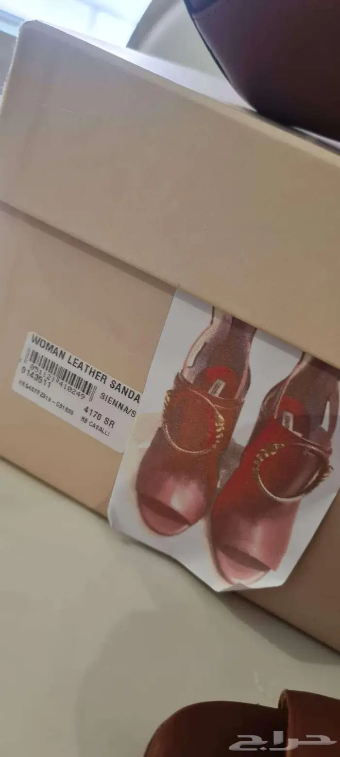 حذاء ماركه نسائي 0