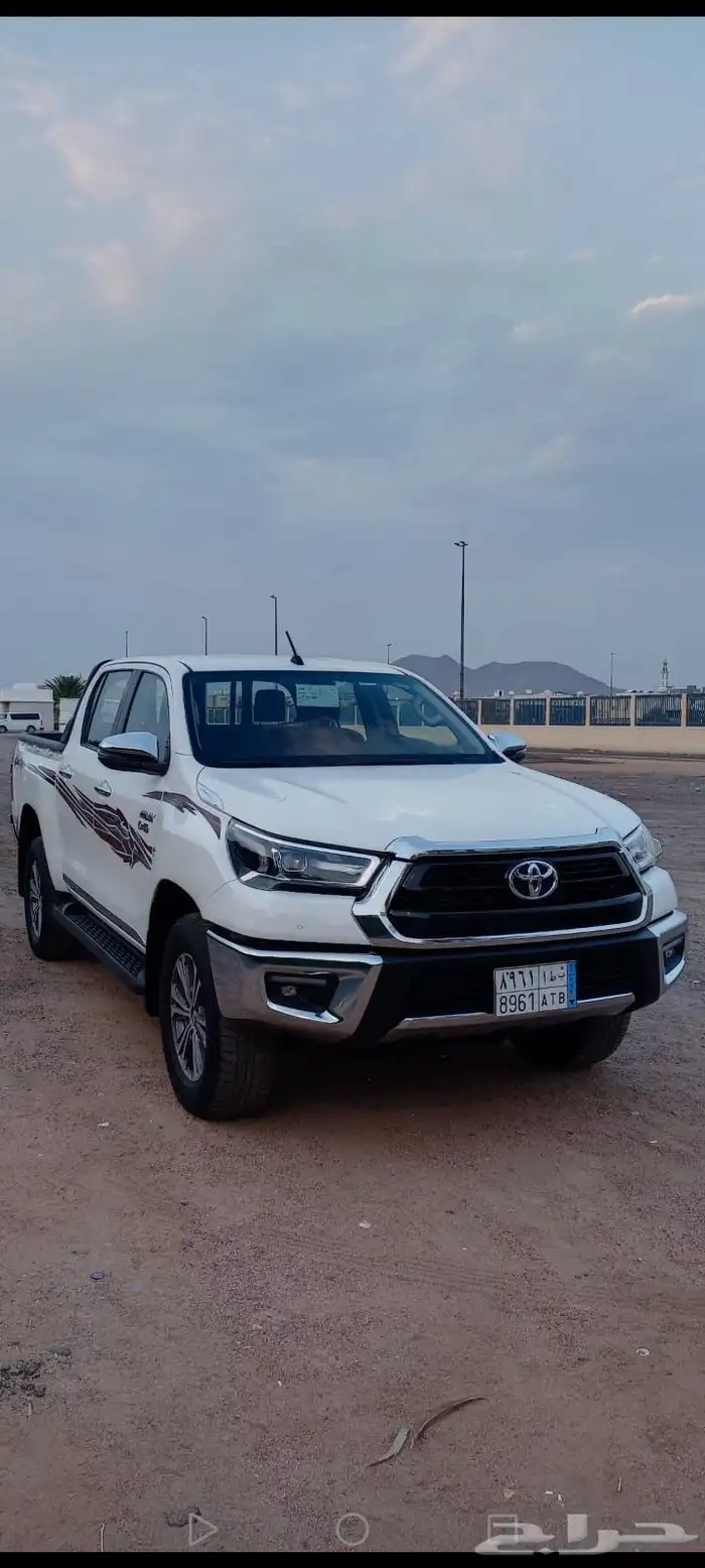 للبيع هلكس 2024 ديزل فل كامل سعودي بحالة الوكالة 1