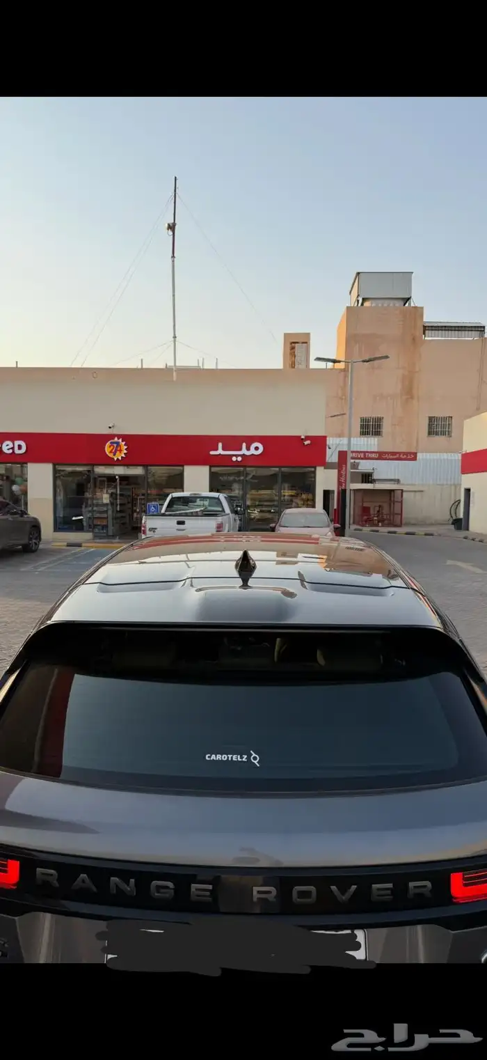 لاند روفر فيلار 4