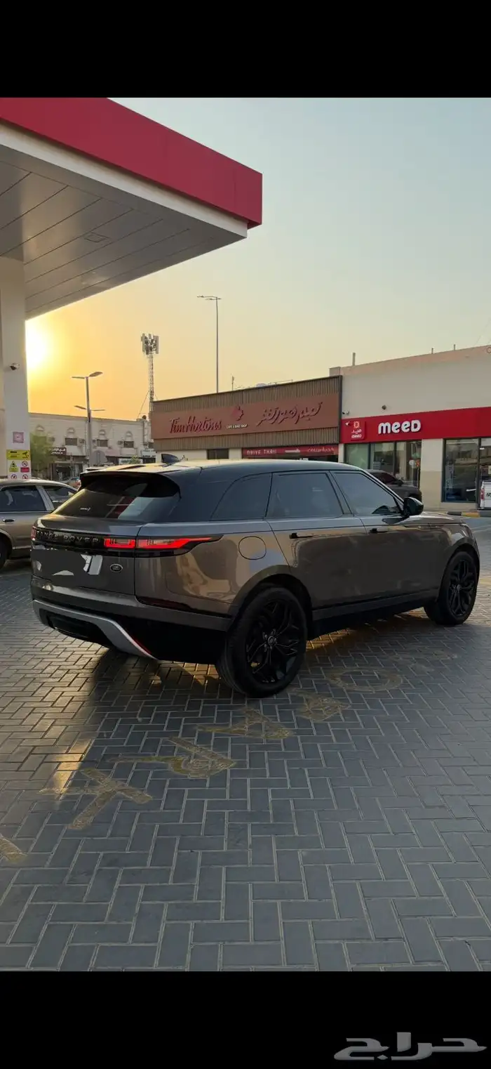 لاند روفر فيلار 2