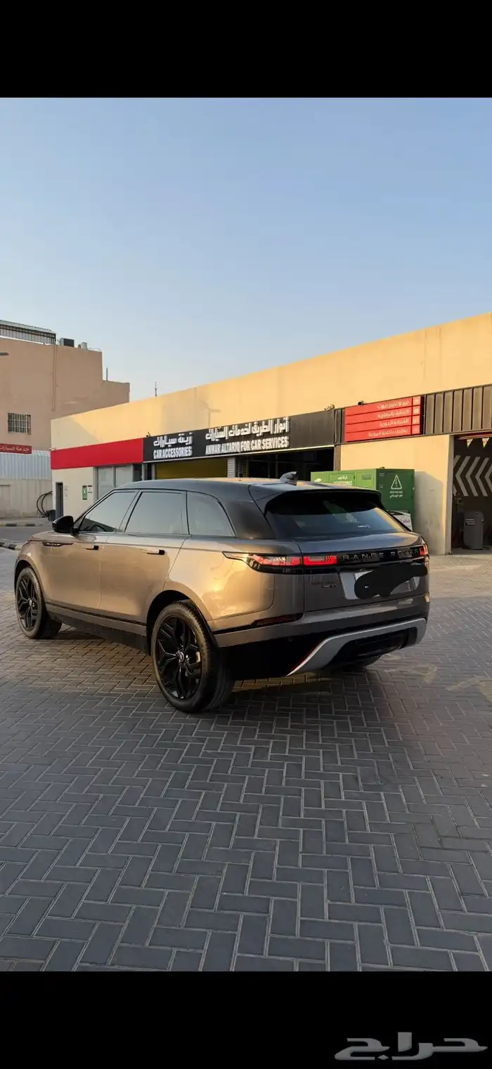 لاند روفر فيلار 3