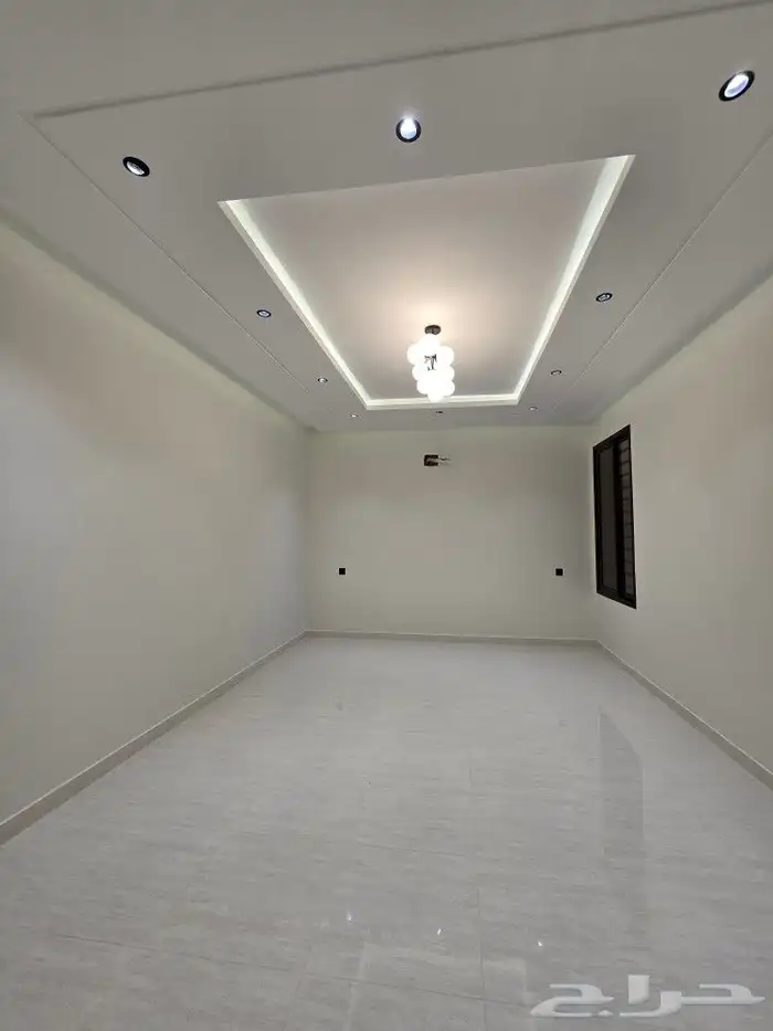 للبيع بحي النهضة احد رفيده شقق ارضي بحوش ومدخل سياره 6غرفVIP 15