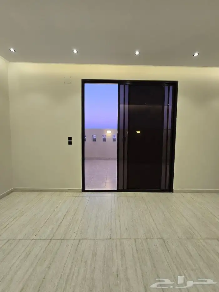 للبيع فيلا ثلاث أدوار بدرج خارجي تشطيب مميزأحدرفيده مخطط هيف 38