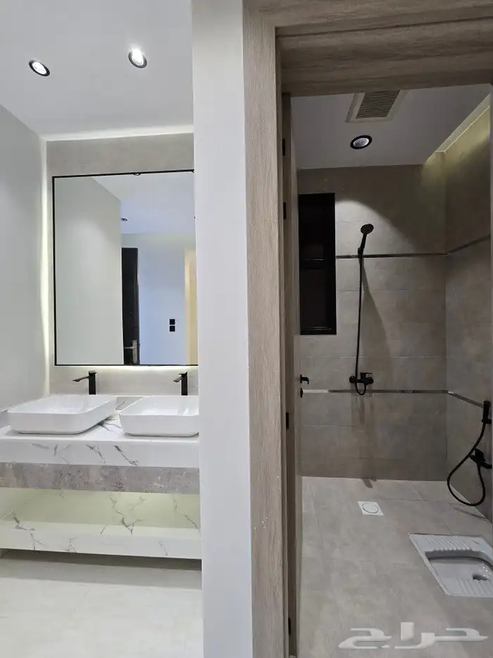 للبيع بحي النهضة احد رفيده شقق ارضي بحوش ومدخل سياره 6غرفVIP 10