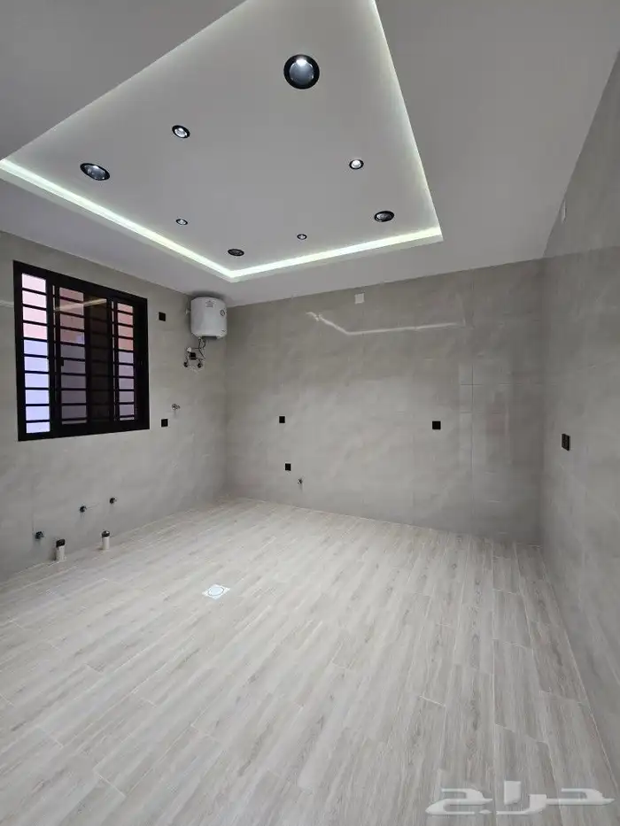 للبيع بحي النهضة احد رفيده شقق ارضي بحوش ومدخل سياره 6غرفVIP 13