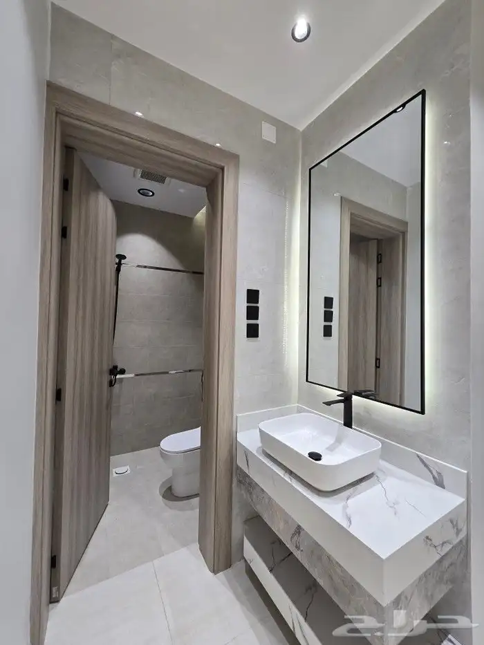 للبيع بحي النهضة احد رفيده شقق ارضي بحوش ومدخل سياره 6غرفVIP 16