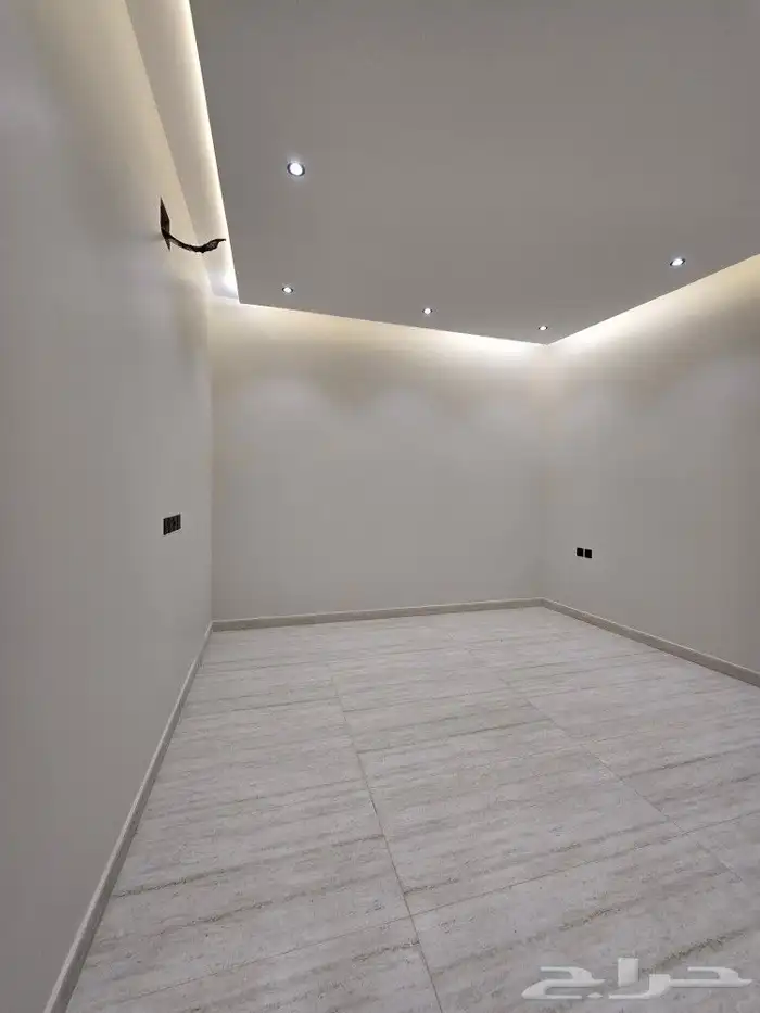 للبيع فيلا ثلاث أدوار بدرج خارجي تشطيب مميزأحدرفيده مخطط هيف 18