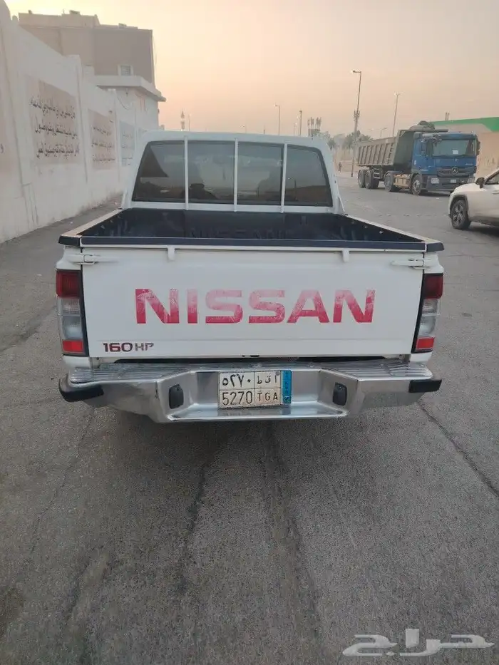 نيسان غمارتين مديل 2011 3