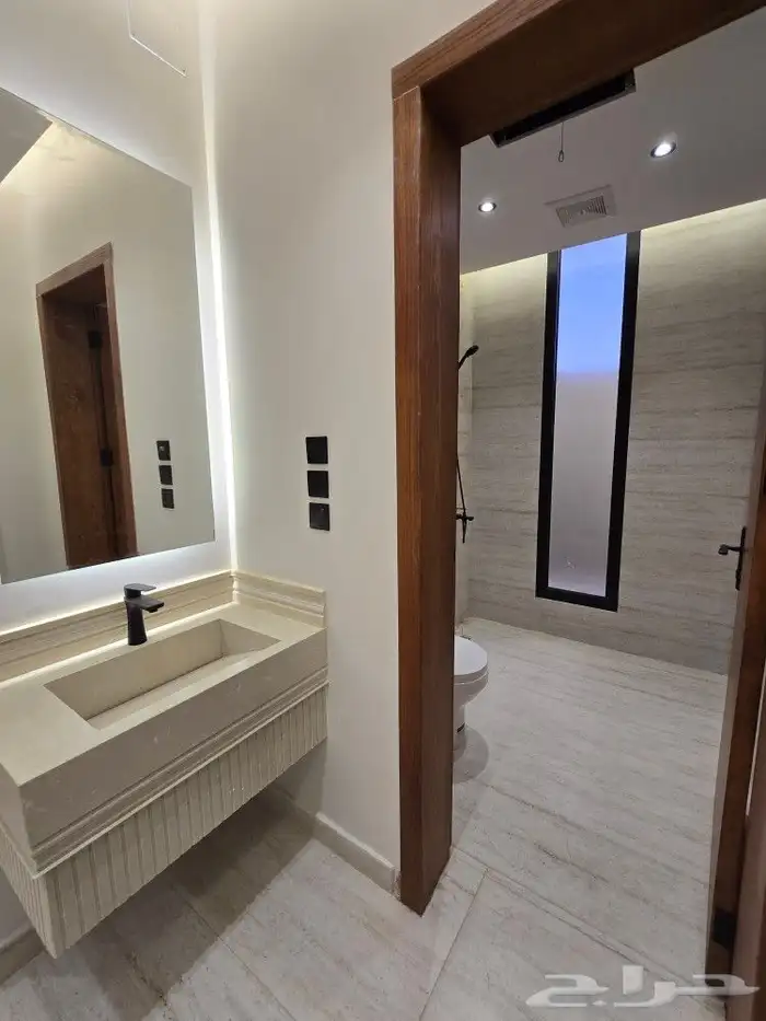 للبيع فيلا ثلاث أدوار بدرج خارجي تشطيب مميزأحدرفيده مخطط هيف 31