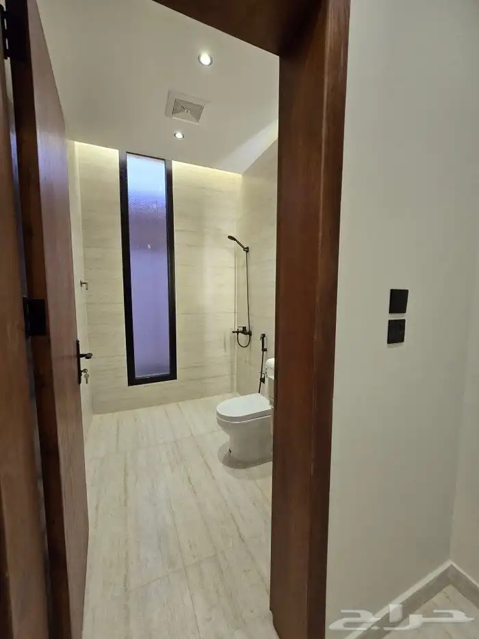 للبيع فيلا ثلاث أدوار بدرج خارجي تشطيب مميزأحدرفيده مخطط هيف 45