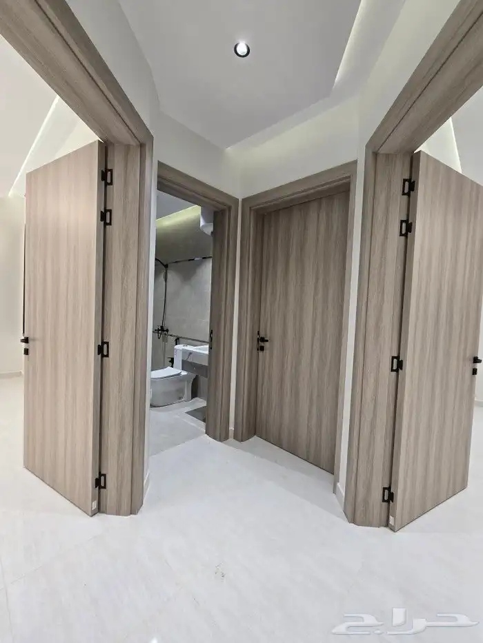 للبيع بحي النهضة احد رفيده شقق ارضي بحوش ومدخل سياره 6غرفVIP 18