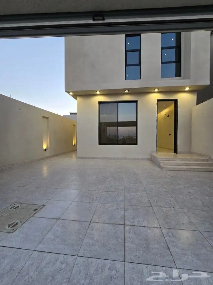 للبيع فيلا ثلاث أدوار بدرج خارجي تشطيب مميزأحدرفيده مخطط هيف 2