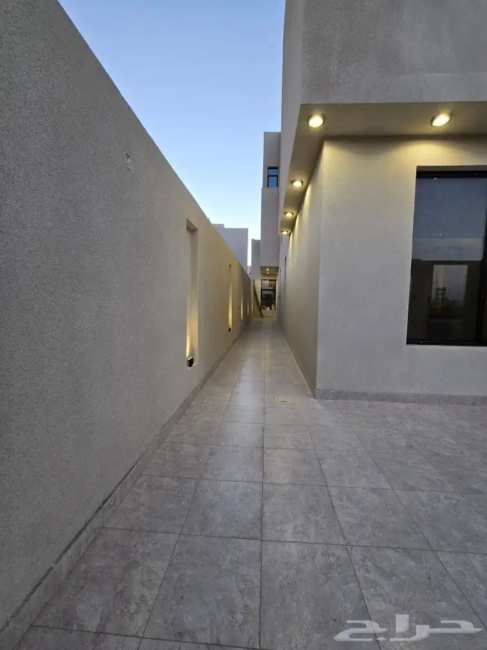 للبيع فيلا ثلاث أدوار بدرج خارجي تشطيب مميزأحدرفيده مخطط هيف 3