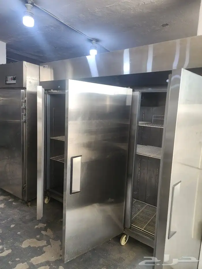 ثلاجه ستيل ثلاثه ابواب مستخدمه شبه جديد 2