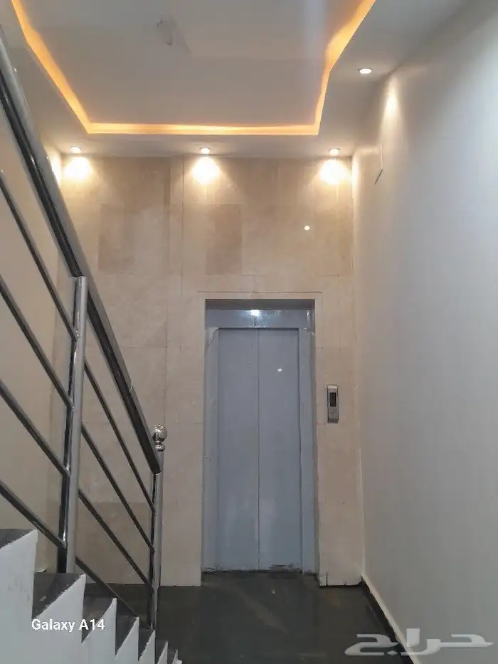 للبيع شقه دور ثاني مصعد راكب جاهز تشطيب راقي بالمحاله 500الف 2