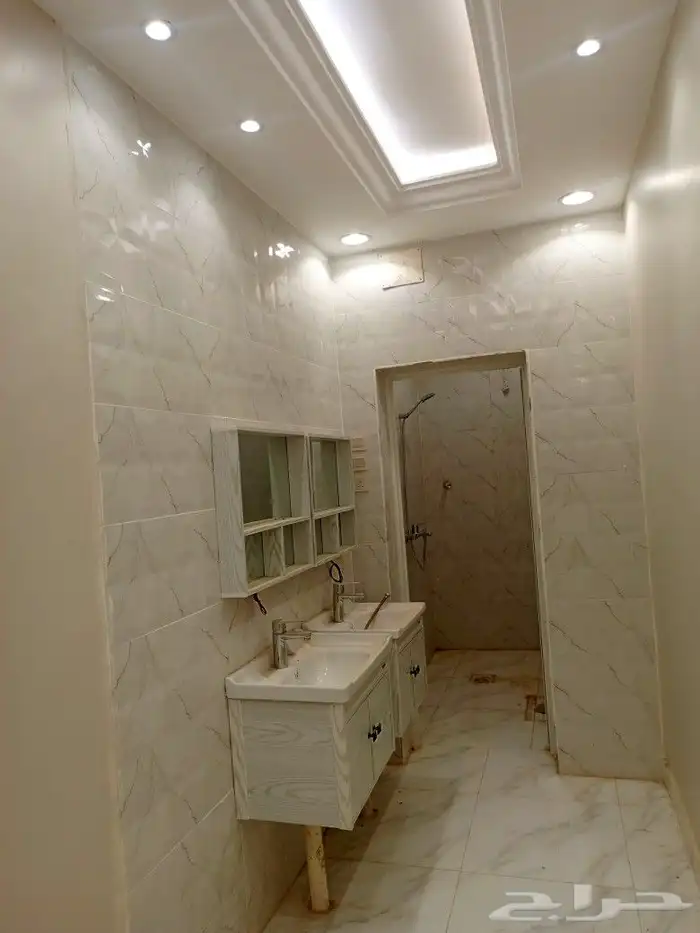 للبيع عماره دورين وملحق مدينة بارق حي أبو رماده من 900الف 7