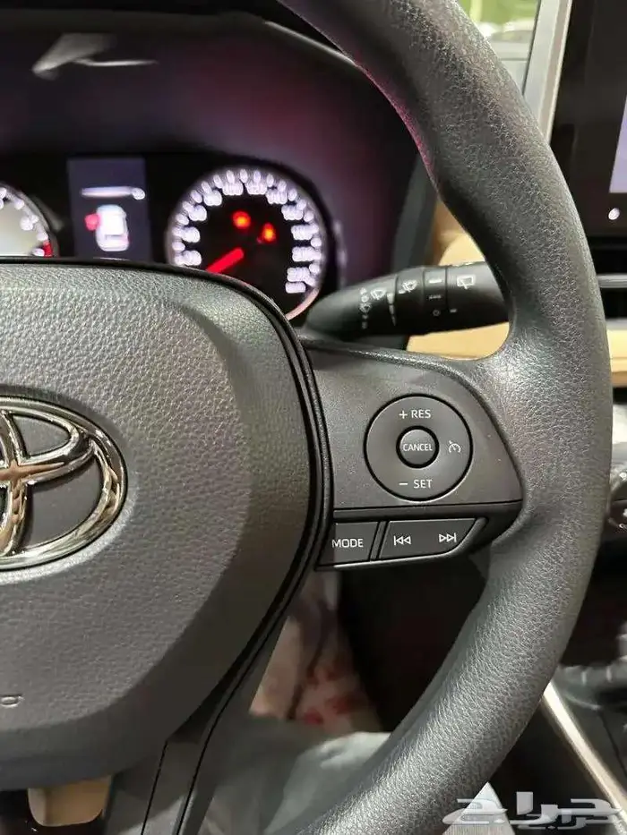 تويوتا راف فور 2025 XLE بنزين ( تقسيط وكاش ) 3