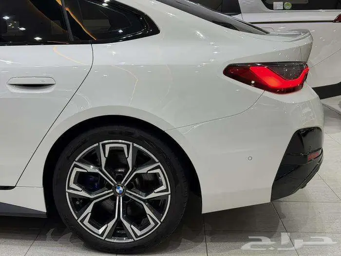 بي ام دبليو - الفئة الرابعة 2024 - 420i M kit 36