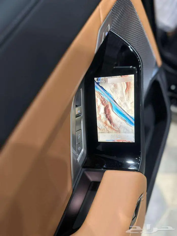 بي ام دبليو 735i الفئة السابعة موديل 2026 اصفار 8