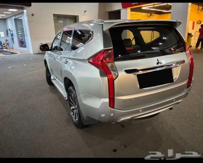 للبيع جيب ميتسوبيشي منتيرو سبورت 2018 1
