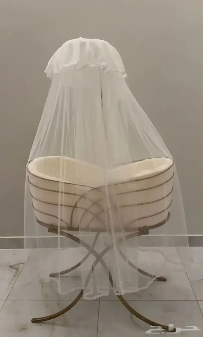 سرير اطفال استقبل جديد استخدم اقل من اسبوعين 3